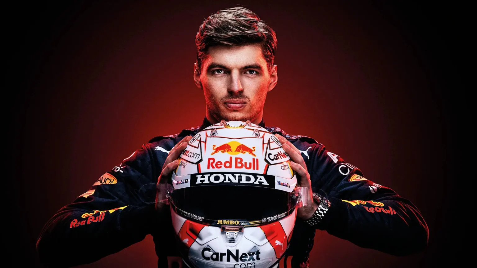 max-verstappen-red-bull-racing-helmet-ieas0xpn0ab388xw-copie.webp